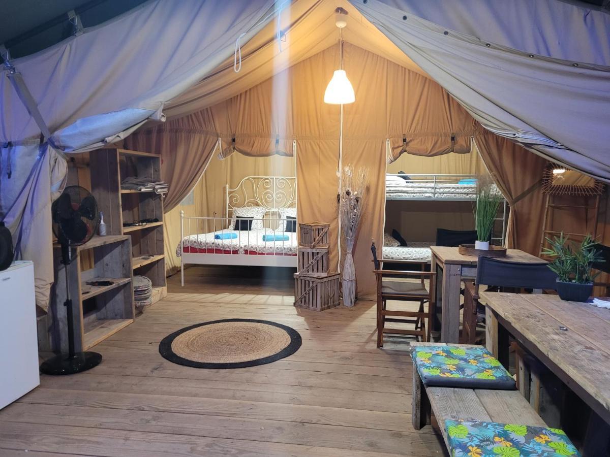 Tente Lodge Safari Saint-Martin-des-Besaces 외부 사진